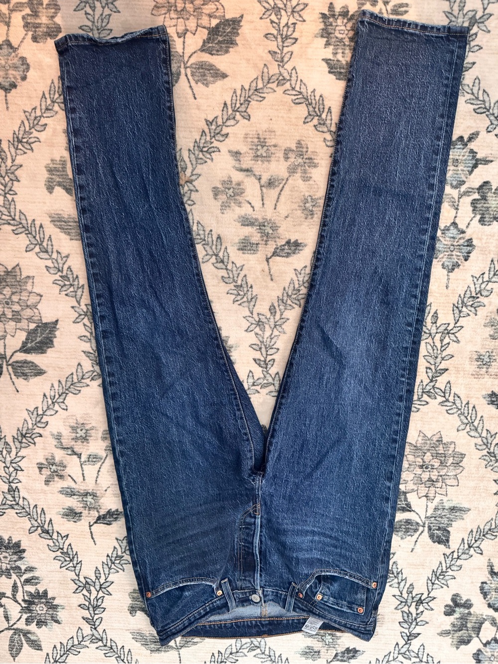 Levi's Classic Straight Leg Jeans in Dark Blue